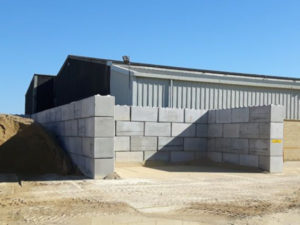 Mury-oporowe-bloki-klocki-betonowe-lego-zasieg-boksy-betonowe